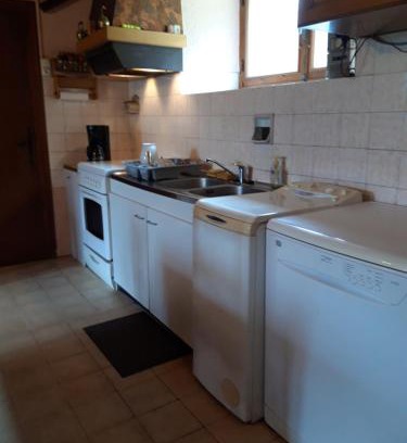 Vervialle House | Cozy Maison de campagne: Pet-Friendly Retreat for Families