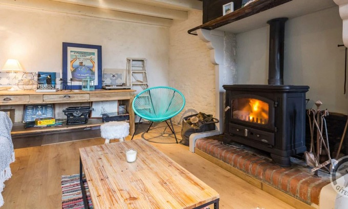 Saint-Jean-de-la-Riviere Cottage | Gite Saint-Jean-de-la-Rivière, 2 bedrooms, 4 persons