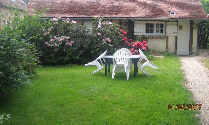 Saint-Viatre Cottage | Cozy Gite Saint-Viâtre: Ideal for Couples and Families