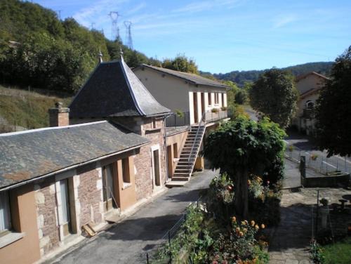 Saint-Victor-et-Melvieu House | Perfect Getaway at Gîte Saint-Victor-et-Melvieu - 10/10 Rating