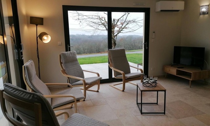 Sarlat-la-Caneda Cottage | Pet-Friendly Gite Sarlat-la-Canéda with Spa & Breakfast