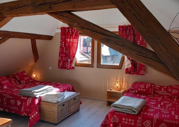 Old Town House | Top-Rated Gite Schlossberg: Family-Friendly Retreat