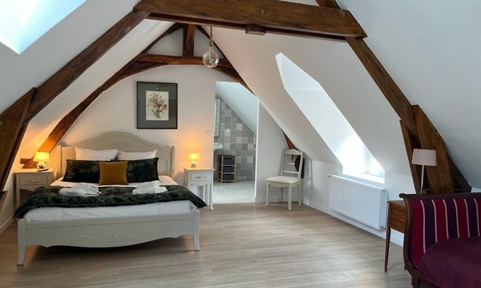 Parigne-lʼEveque House | Peaceful Gite Near Le Mans with Family-Friendly Amenities