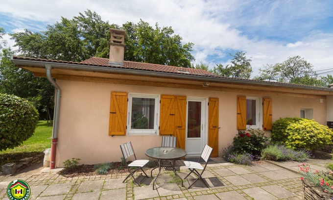Brie-et-Angonnes Cottage | Charming Countryside Bed and Breakfast with Lake Views
