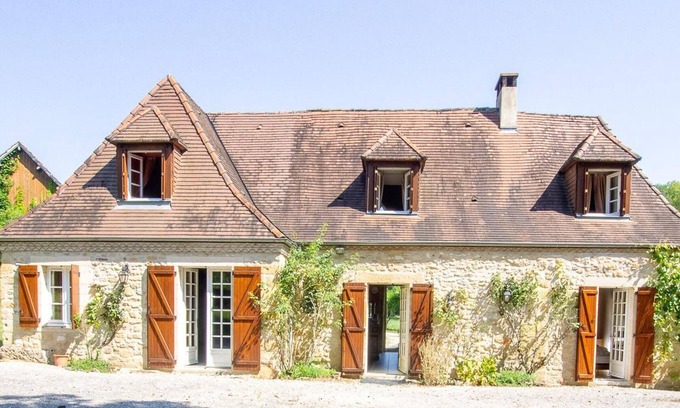 Thenon Cottage | Gite Thenon, 4 bedrooms, 8 persons