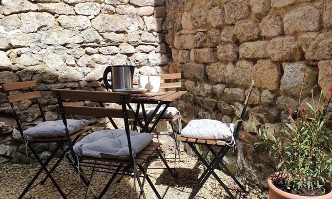 Theuville Cottage | Comfortable Gite Theuville: Ideal for Family Getaways