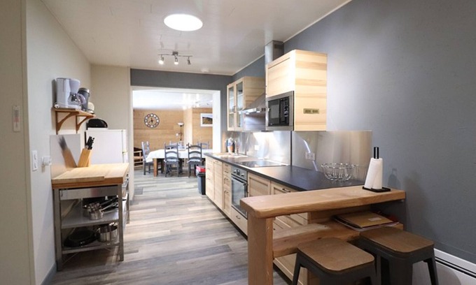 Thiezac Cottage | Gite Thiézac: Family-Friendly Retreat with Spa & Kitchen