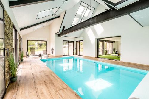 Caden Villa | Relaxing Gite Ti Coz with Indoor Pool for Family Enjoyment