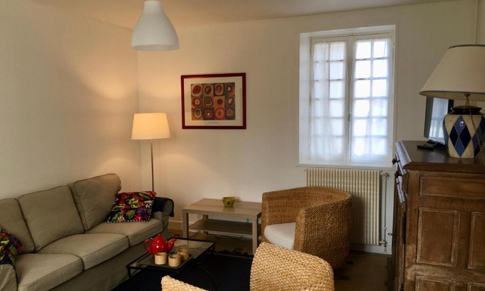 Acquigny House | Child-Friendly Retreat at Gite Vénérand - Rated 8.8/10