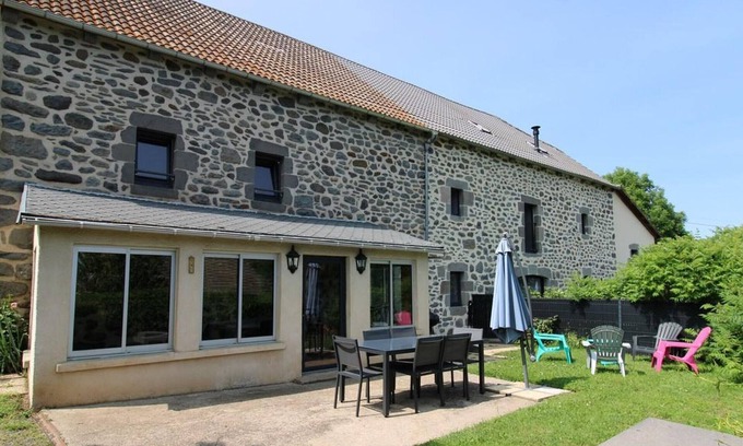 Valuejols Cottage | Comfortable Gite Valuéjols: 3 Bedrooms for Family Stays