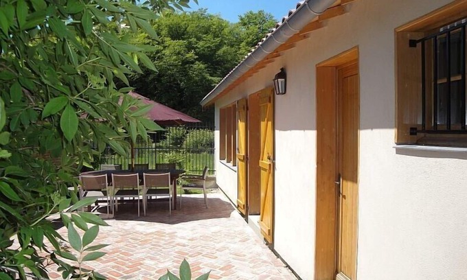 Nettancourt House | Gite Via Romana: Guest Rated 10/10 with Lake Views & Pool