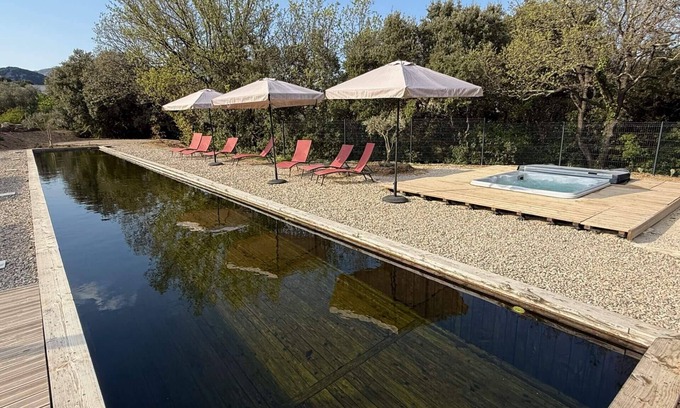 Saint-Mathieu-de-Treviers House | Mas des Sauges: Relaxation Pool & Spa Near Montpellier