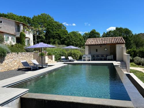 Saint-Saturnin-les-Apt Apartment | Guest Rated 10/10: Les Cerisiers Gite with Pool Access