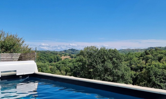 Chatres House | Intimate Gite with Pool in Périgord Noir - Guest Rated 9.8
