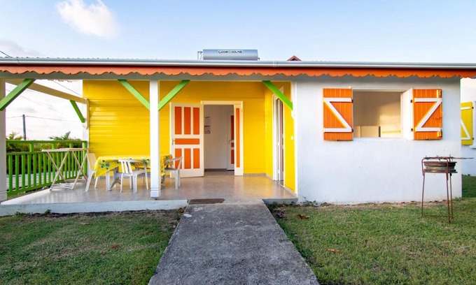 Capesterre-de-Marie-Galante House | Beauséjour Gites: Pet-Friendly Oasis with Ocean Views
