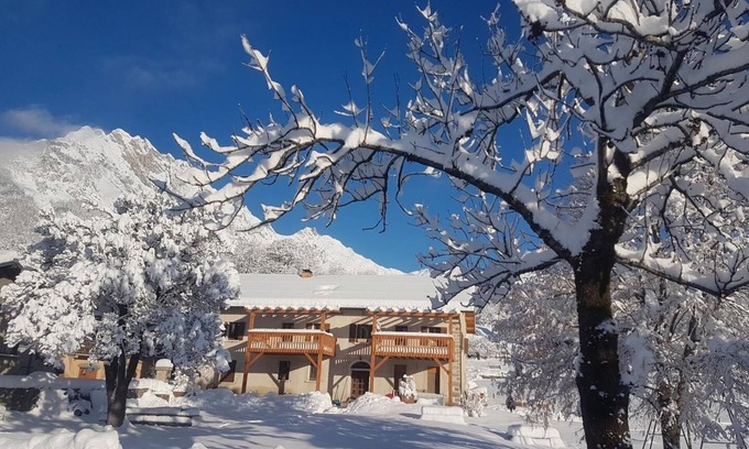 Saint-Michel-de-Maurienne House | Gites DE Beaune - LE Telegraphe