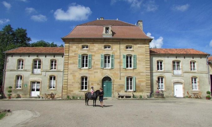 Lisle-en-Rigault House | Pet-Friendly Gites de Jeand'Heurs with Oceanfront Views