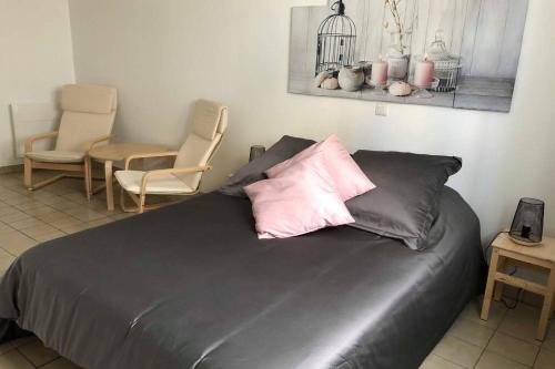 Cour-Cheverny House | Family-Friendly Retreat at Gites des Lavandières, Rated 8.7/10