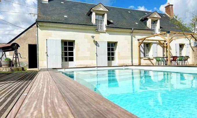 Mosnes House | Inviting Retreat at Gites-domainedupin with Pool & Kitchen