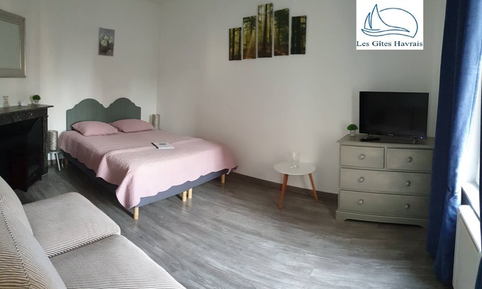 Anatole France Danton Apartment | Gites Havrais: Oceanfront Apartment with Garden Retreat
