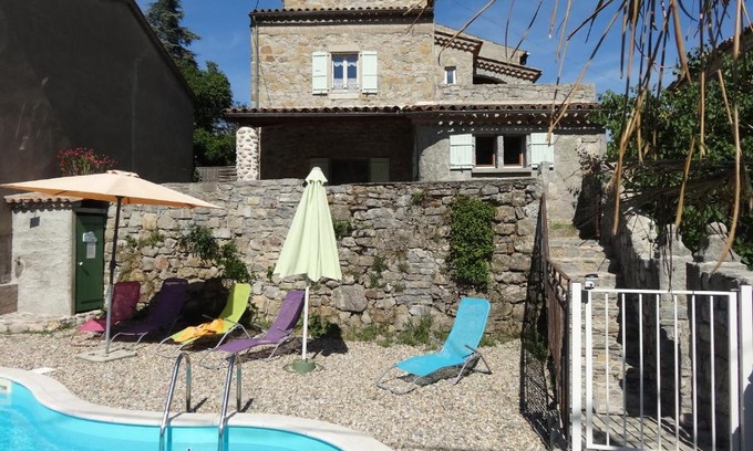 Saint-Paul-le-Jeune House | Gites les Eaux Claires: Top-Rated Oceanfront Getaway