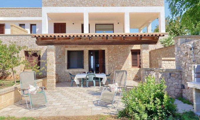Marina San Gregorio House | Giuggiola Vista Mare: Ocean View Retreat with Spa & Breakfast