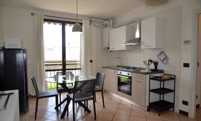 Salzano Apartment | Cozy Giulio Cesare Apartment Near Venice with Kitchen Access