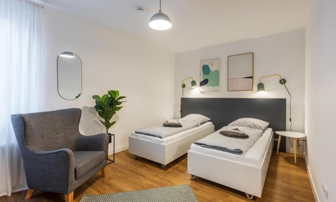 Mittelmeiderich Apartment | Comfortable Glück Auf Appartements in Duisburg for Families