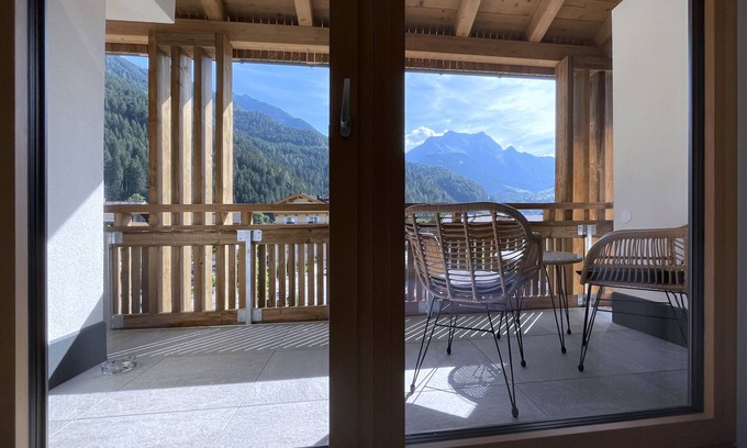 Mayrhofen Hotel | Glück auf: Exceptional Stay with Spa & Breakfast Included