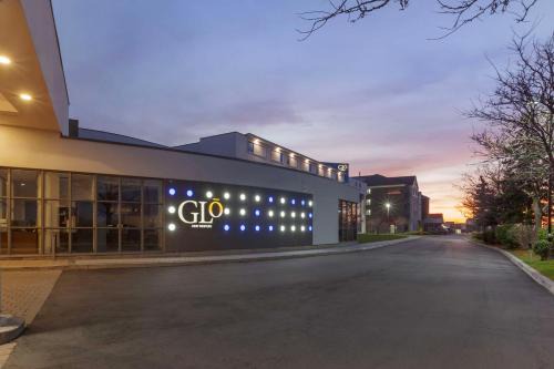 Gateway Hotel | Inviting GLō Best Western Mississauga Corporate Centre Hotel