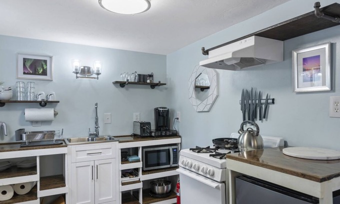 North Star Cottage | Experience Glacial-Inspired Decor with Family-Friendly Amenities