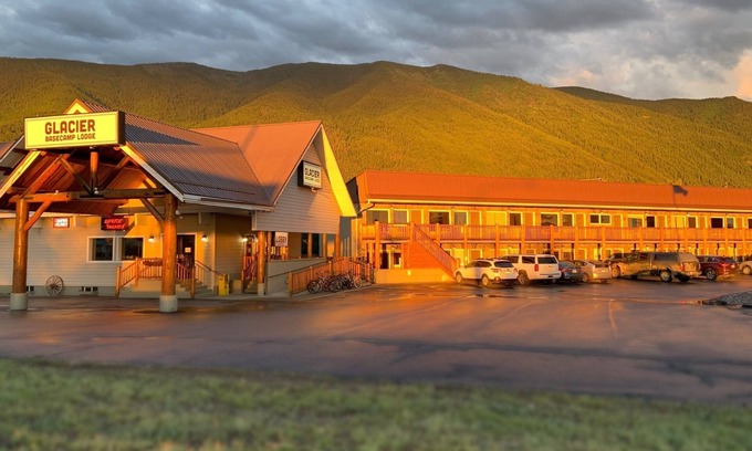 Columbia Falls Hotel | Eco-Friendly Glacier Basecamp Lodge with Family Amenities