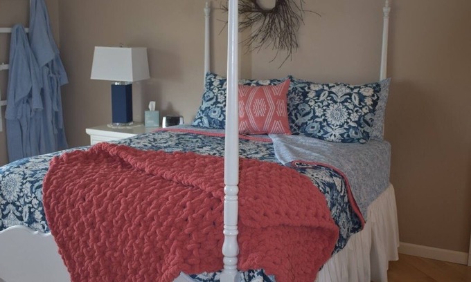 Kalispell Bed & Breakfast | Experience Glacier: Family-Friendly Retreat with Spa & Dining