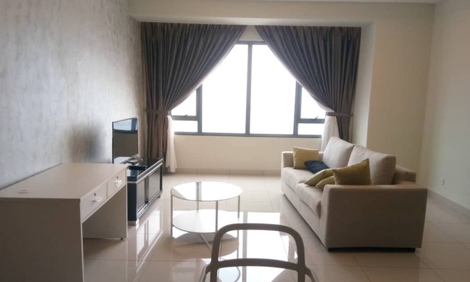 Subang Jaya Condo | Welcome to Our Cozy 2-Bedroom Apartment with Pool Access