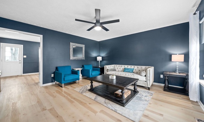 Oak Grove House | Pet-Friendly Getaway Near Ft Campbell and the Casino!