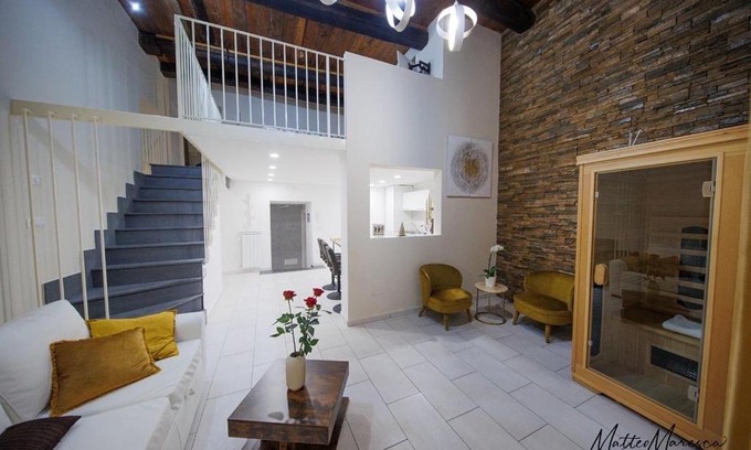 Rione Duomo House | Glam House & Boat: Pet-Friendly Escape with Ocean Views