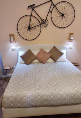 La Spezia Historic Centre House | Indulge at Glam Resort Luxury Lorenzo with Oceanfront Views