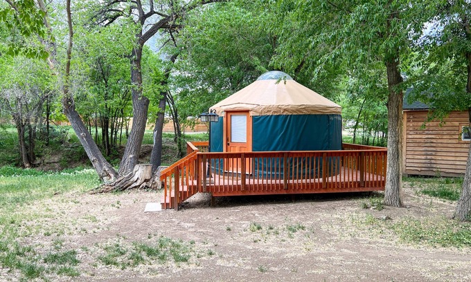 Montrose Cabin | Experience Stylish Glamping in a Cozy 16' Yurt