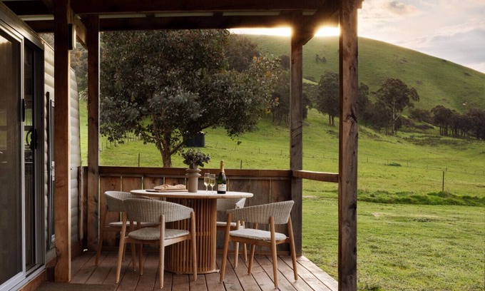 Strath Creek House | Pet-Friendly Glamper May @ The Village Green - Rated 10/10