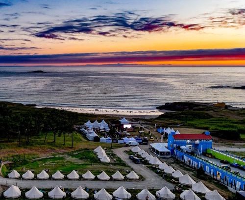 Ferrol Other | Experience Coastal Comfort at Glamping Atlántico Hotel
