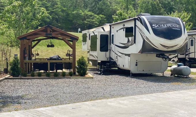 Morganton House | Discover GLAMPING in BLUE RIDGE: Pool, Hot Tub & More!