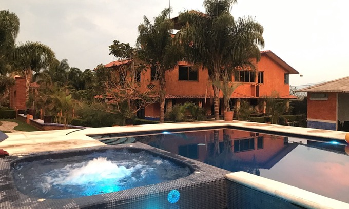Malinalco Cabin | Discover Glamping at the Green Hills Mansion with Spa