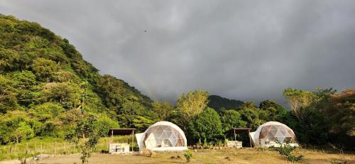 Monteverde Cabin | Pet-Friendly Domo Glamping Monteverde with Breakfast Included