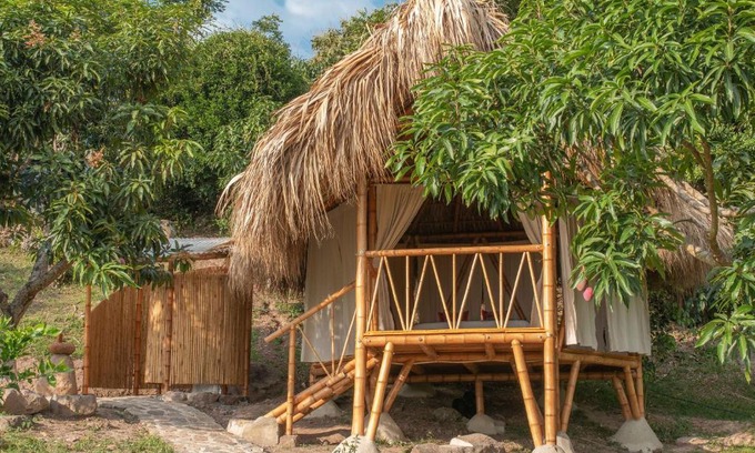 Anapoima Other | Experience Glamping Palo de Agua: Wheelchair Accessible Retreat