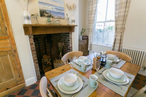 Beaumaris House | Discover Glan Y Mor: Family-Friendly & Pet Welcoming Stay