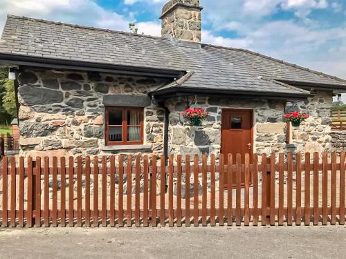 Llanuwchllyn House | Family-Friendly Glanllyn Lodge: Your Perfect Getaway