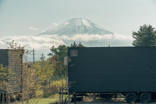 Yamanakako Cabin | Inviting Glanstella Cabin: Family-Friendly Retreat at Fujiyamanakako