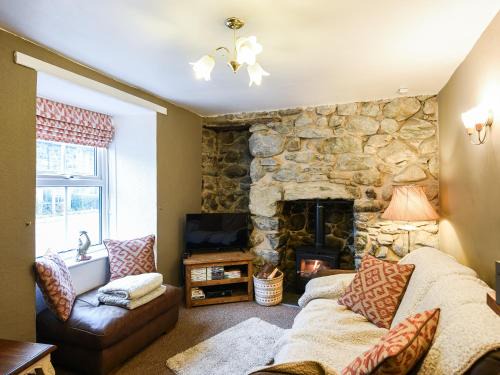 Llwyngwril House | Discover Glasfor: Pet-Friendly Retreat with Great Reviews