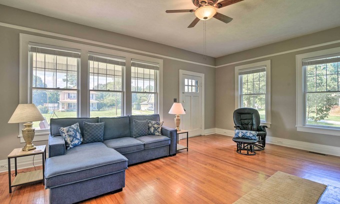 Glasgow House | Gorgeous Glasgow Home with Porch near Lake & Caves