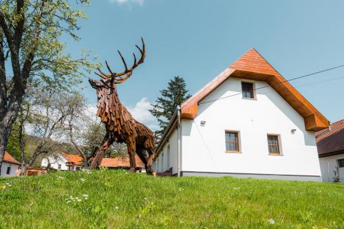 Kisujbanya Ski Chalet | Premier Stay at GLASHÜTTE Kisújbánya Vadászház